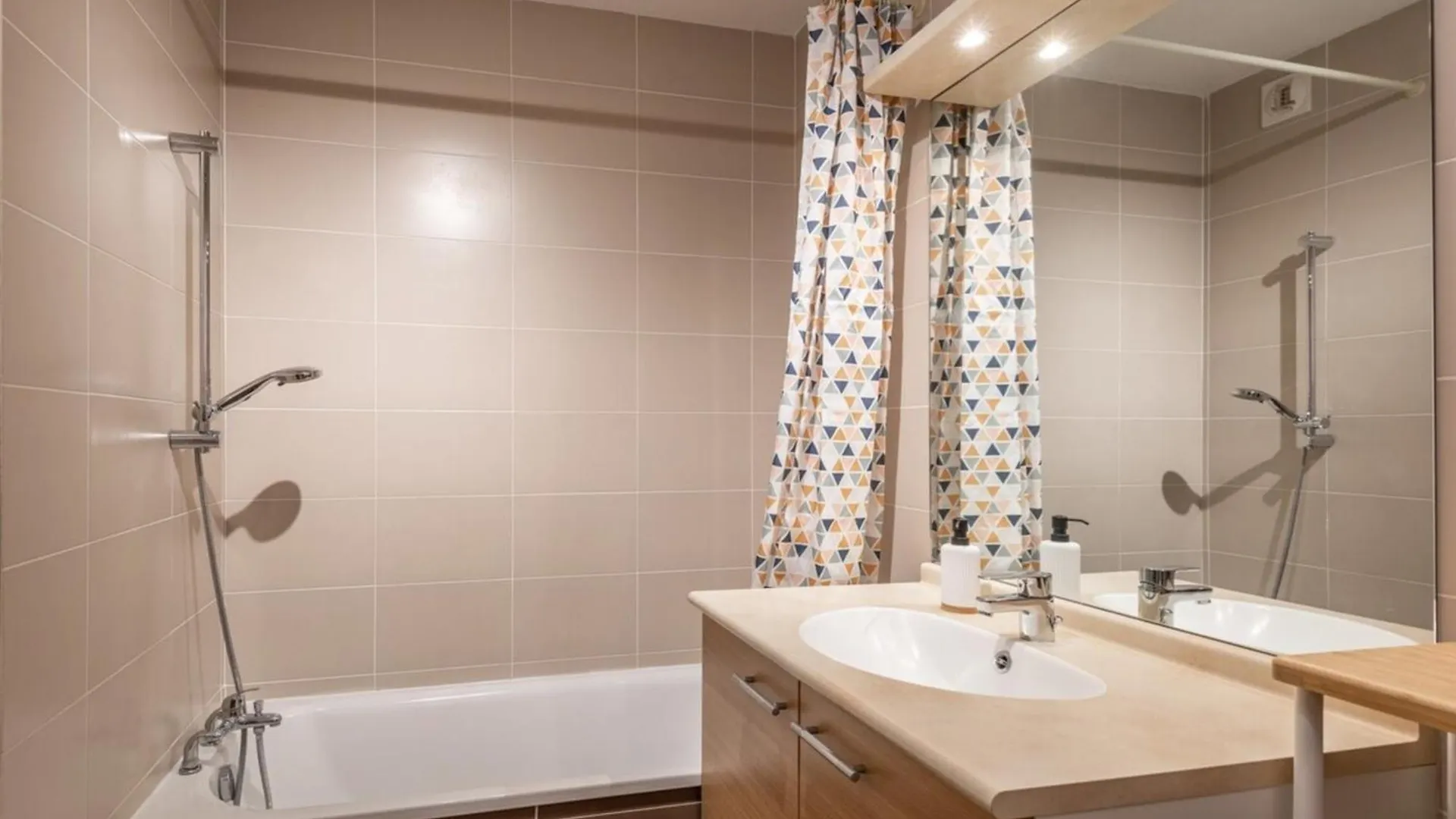 Cap Eden Du Lac Furnished Apartment Aix-les-Bains